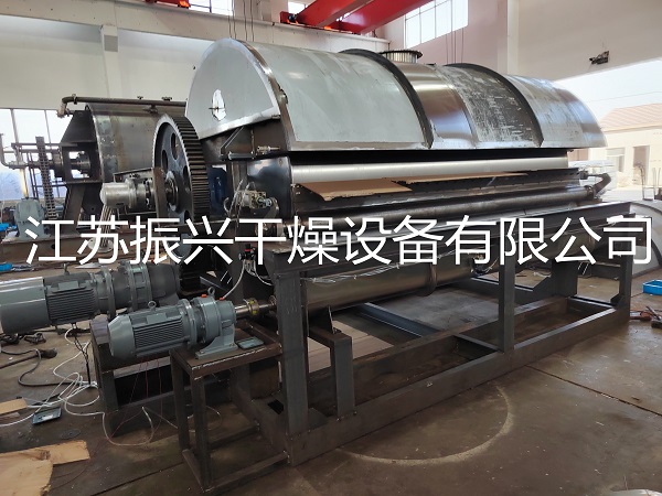 3臺單滾筒刮板干燥機(jī)出口俄羅斯